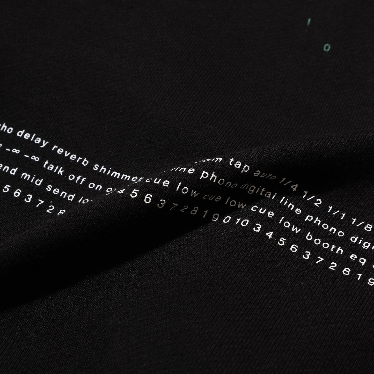 RDC × AlphaTheta euphonia Sweat | BLACK