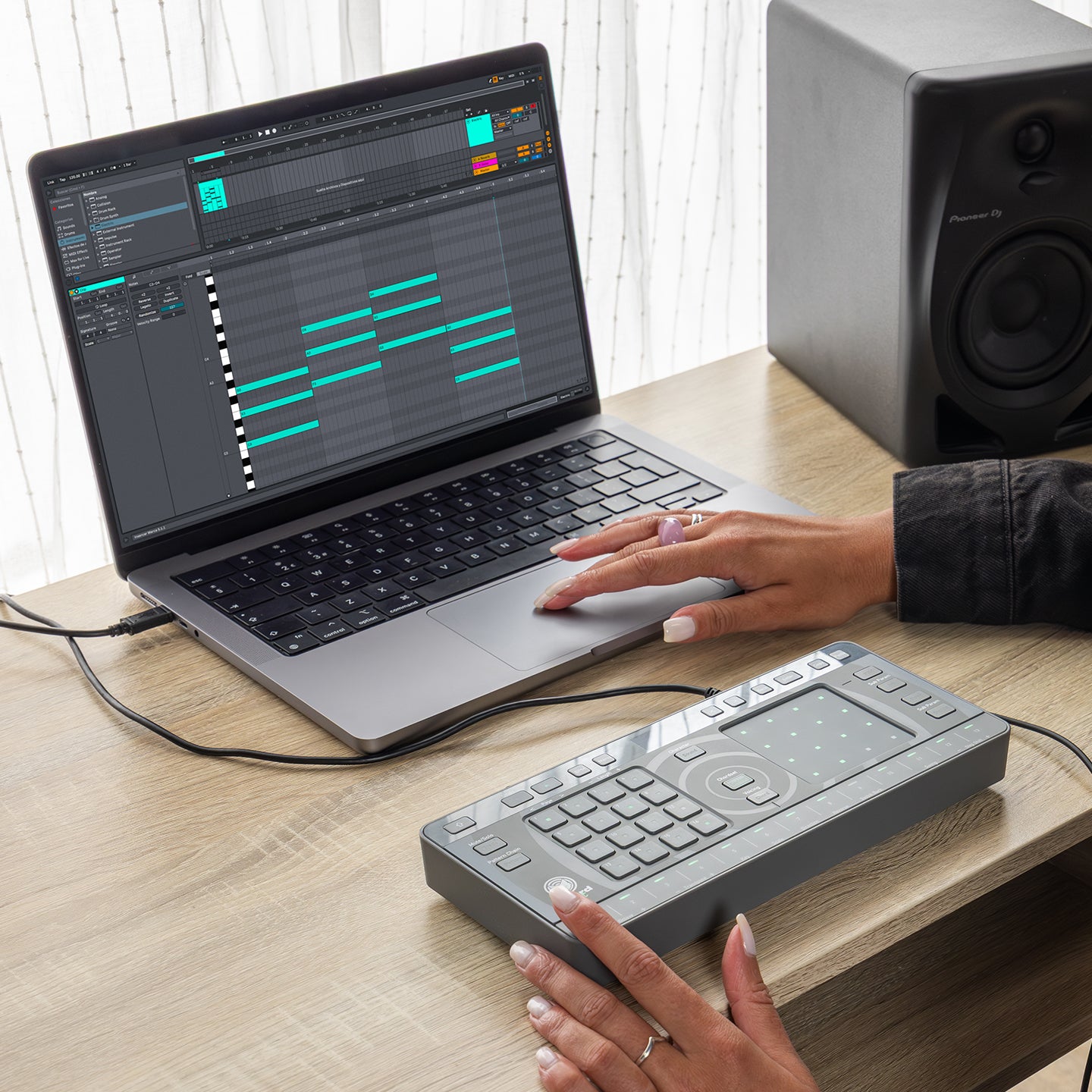 Toraiz Chordcat 新品 AlphaTheta TORAIZ Chordcat｜ミュージックランドKEY